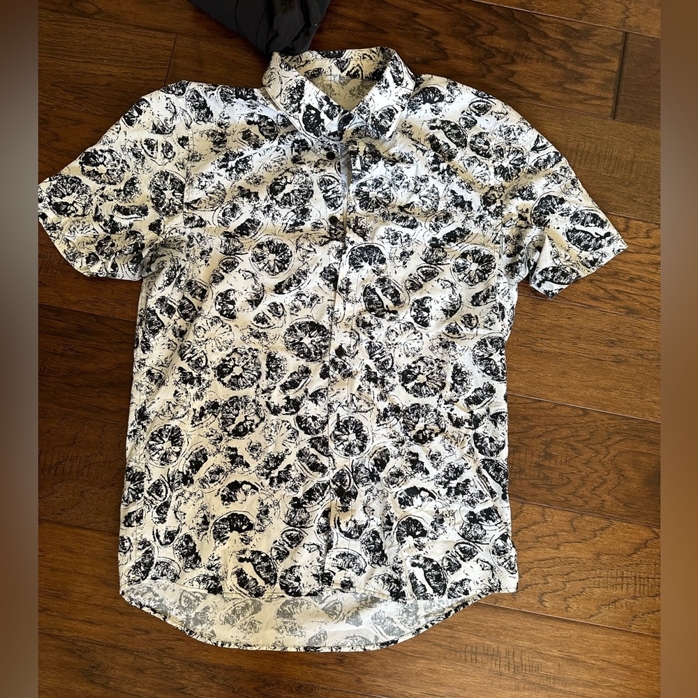 Lululemon short sleeve button down